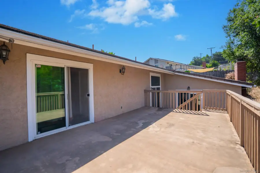 1116 Circle Dr, Escondido, CA 92025 - Image #2