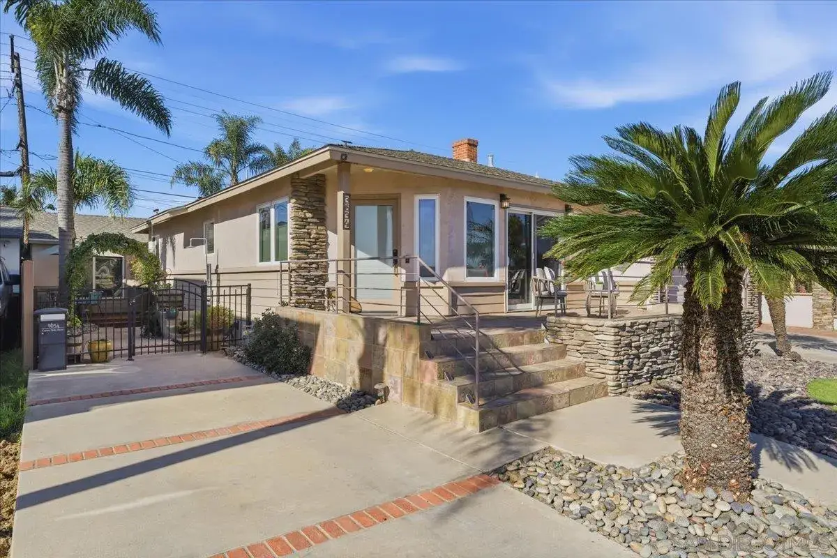 3634 Crown Point Dr, San Diego, CA 92109 - Image #1
