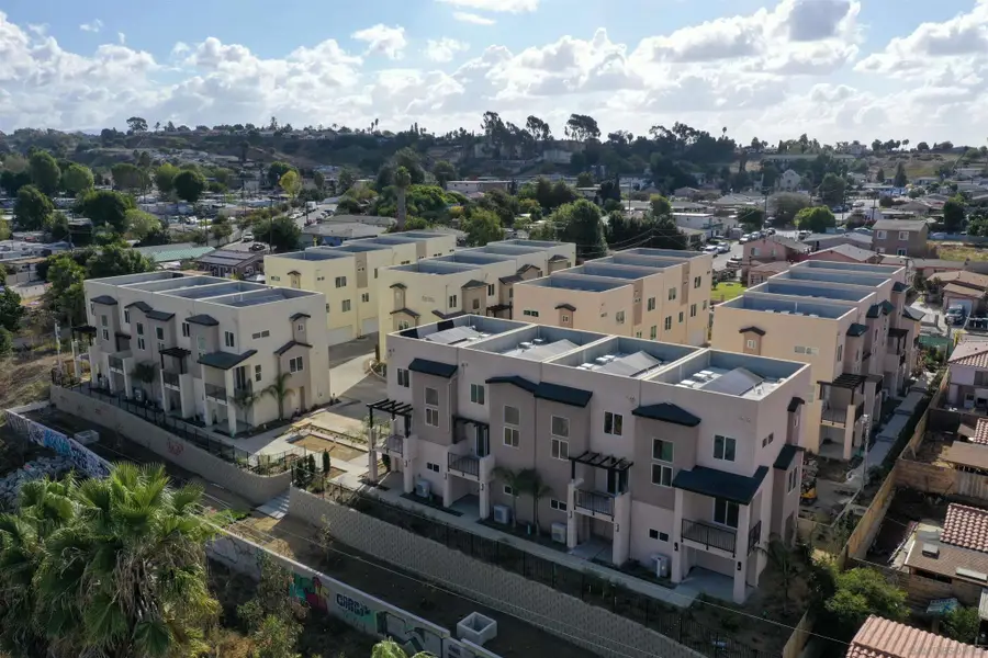 454 Creekside Circle, San Diego, CA 92114 - #2