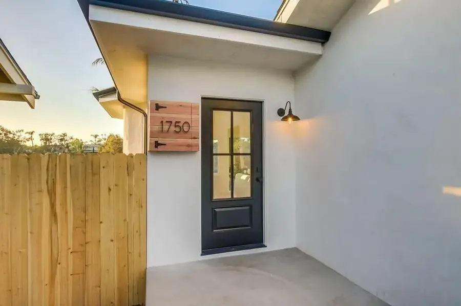 1750 Washington Pl, San Diego, CA 92103 - Image #2