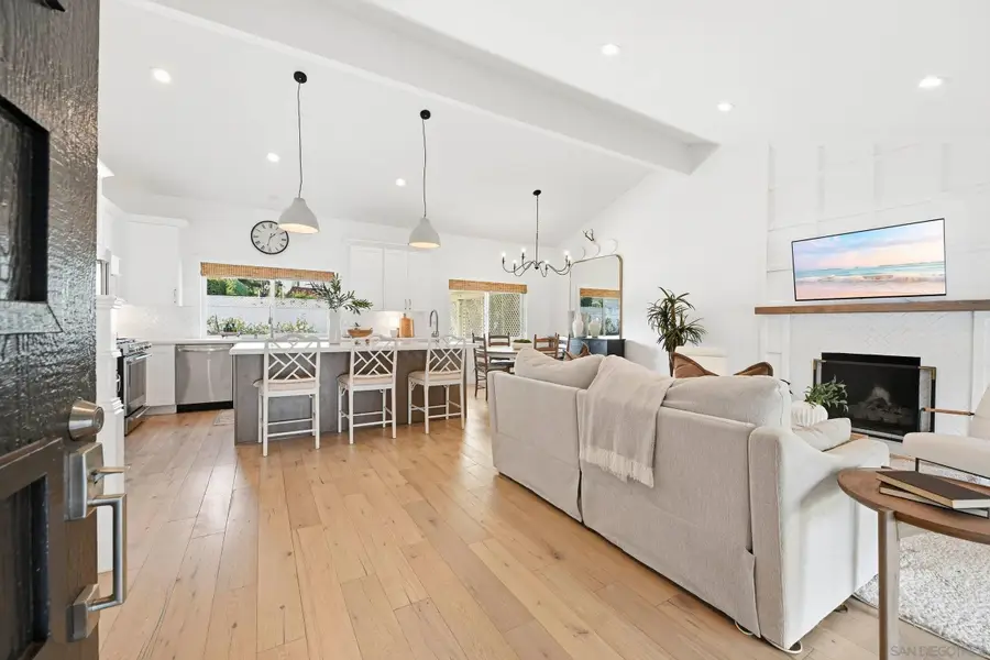 114 Cerro Street, Encinitas, CA 92024 - Image #2