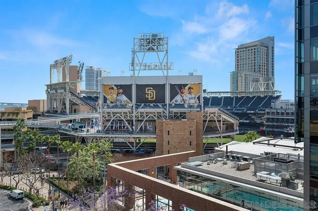 321 10th Avenue #806, San Diego, CA 92101 - Image #1