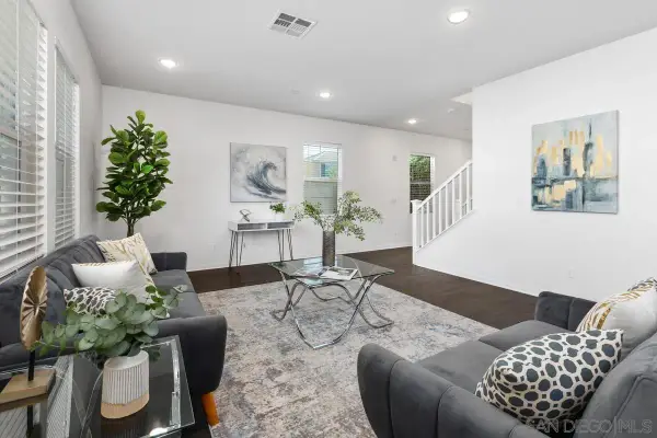 8612 Arlington Way, Santee, CA 92071