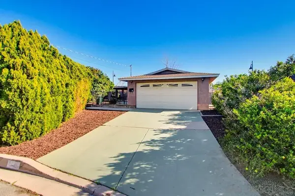 1015 Cedar Brook, Escondido, CA 92025