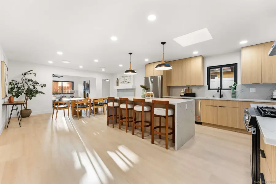 4972 Providence Rd, San Diego, CA 92117 - Image #2