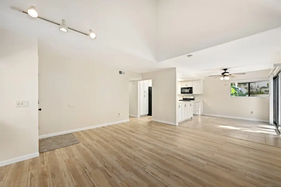 317 N Melrose Dr #G, Vista, CA 92083 - #3