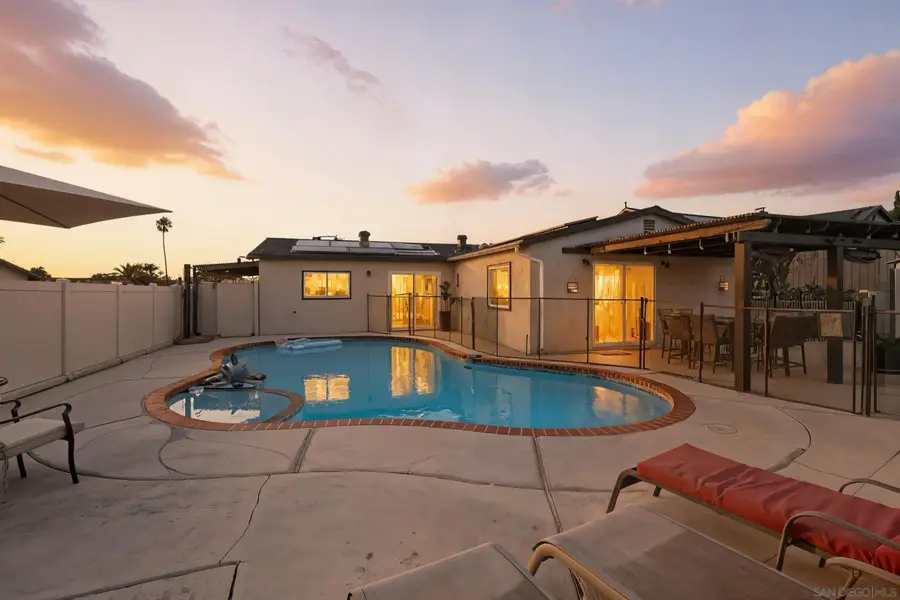 12979 Calle De Las Rosas, San Diego, CA 92129 - Image #2