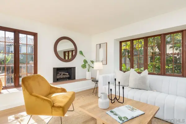 8662 Villa La Jolla Dr #1, La Jolla, CA 92037