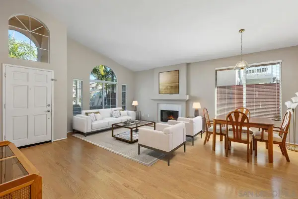 1027 Honeysuckle Dr, San Marcos, CA 92078