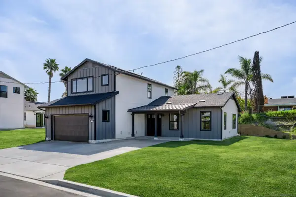 702 Passion Court, Vista, CA 92083