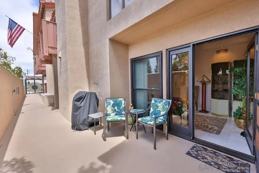 835 D Ave #4, Coronado, CA 92118 - Image #2