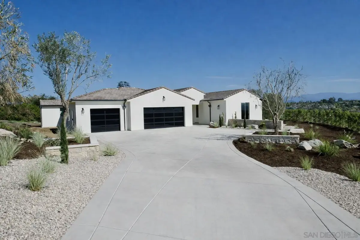 588 Twin Country Ln, Fallbrook, CA 92028 - #1