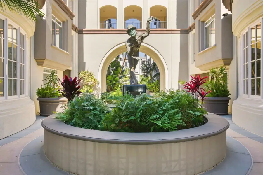 9253 Regents Rd #A206, La Jolla, CA 92037 - #2