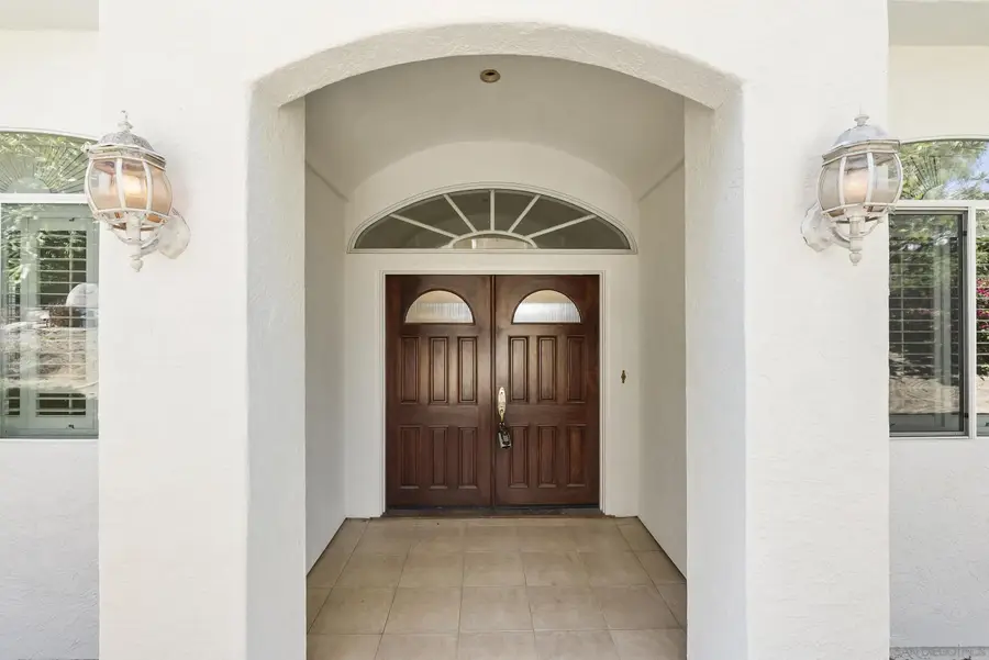 28328 Kettering Ln, Escondido, CA 92026 - Image #3