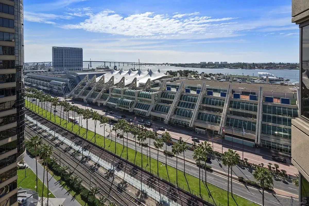 100 Harbor Drive #1706, San Diego, CA 92101 - Image #1