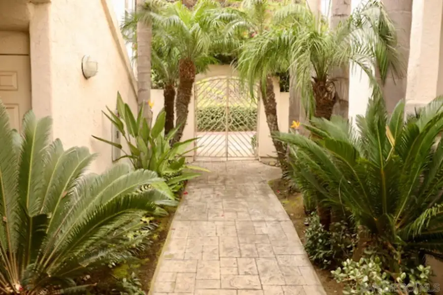 2862 Torrey Pines Rd, La Jolla, CA 92037 - Image #2