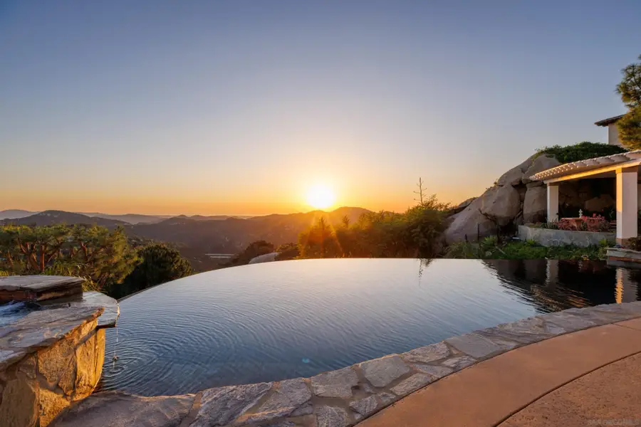 29166 Meadow Glen Way West, Escondido, CA 92026 - #3