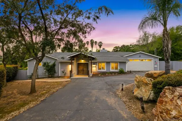 4228 Calavo Dr, La Mesa, CA 91941