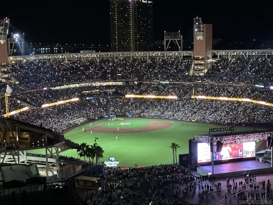 427 9th Ave #1402, San Diego, CA 92101 - #3