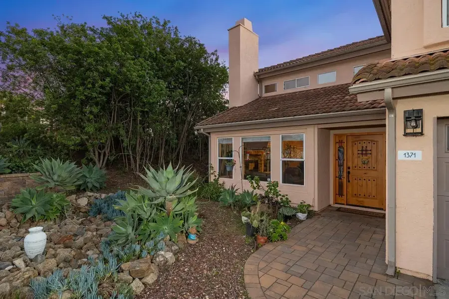 1371 Hinrichs Way, Escondido, CA 92027 - #2