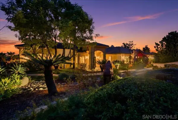 11568 Minneola Cir, Valley Center, CA 92082