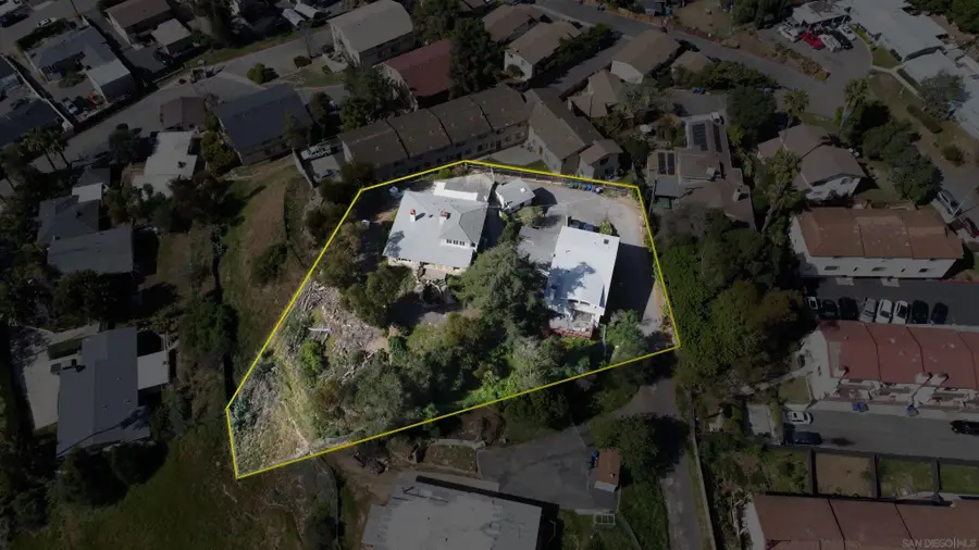 702-704 E Vista Way, Vista, CA 92084 - #3