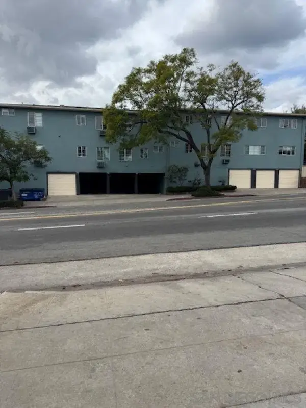 Address Withheld By Seller, Los Angeles, CA 90027