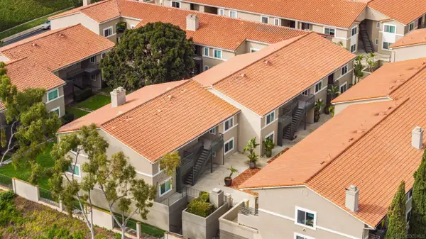 7405 Charmant Dr #2322, San Diego, CA 92122