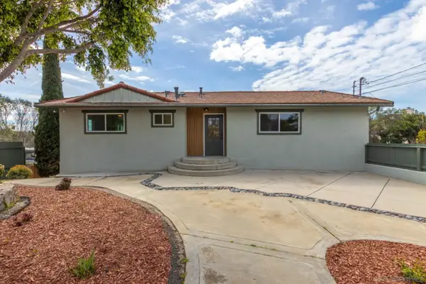 361 E Indian Rock Rd, Vista, CA 92084
