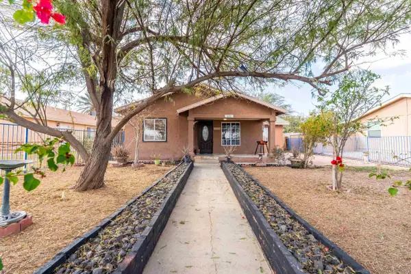 222 N Lake St, Calipatira, CA 92233