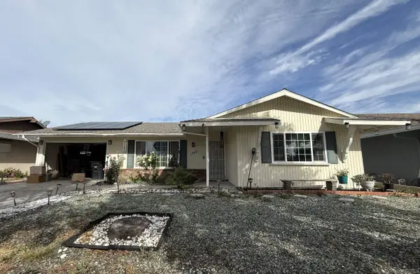 1540 W Whittier Avenue, Hemet, CA 92543