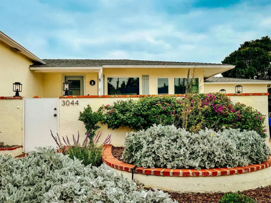 3044 Meadow Grove Dr, San Diego, CA 92110 - #2