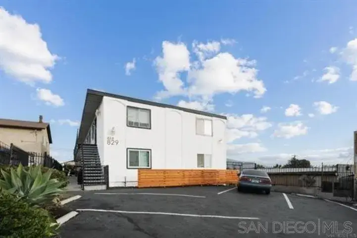 829 Grand Avenue, Spring Valley, CA 91977 - #3