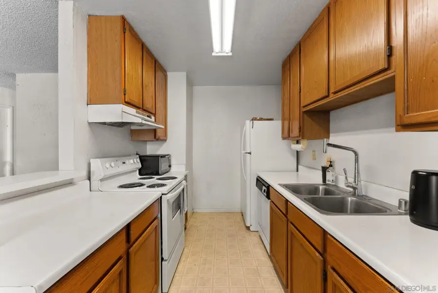 1641 Pentecost Way #6, San Diego, CA 92105 - #3