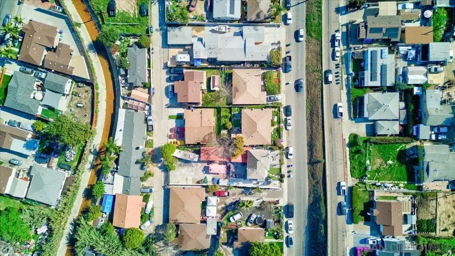 4250-52 Division, San Diego, CA 92113 - #2