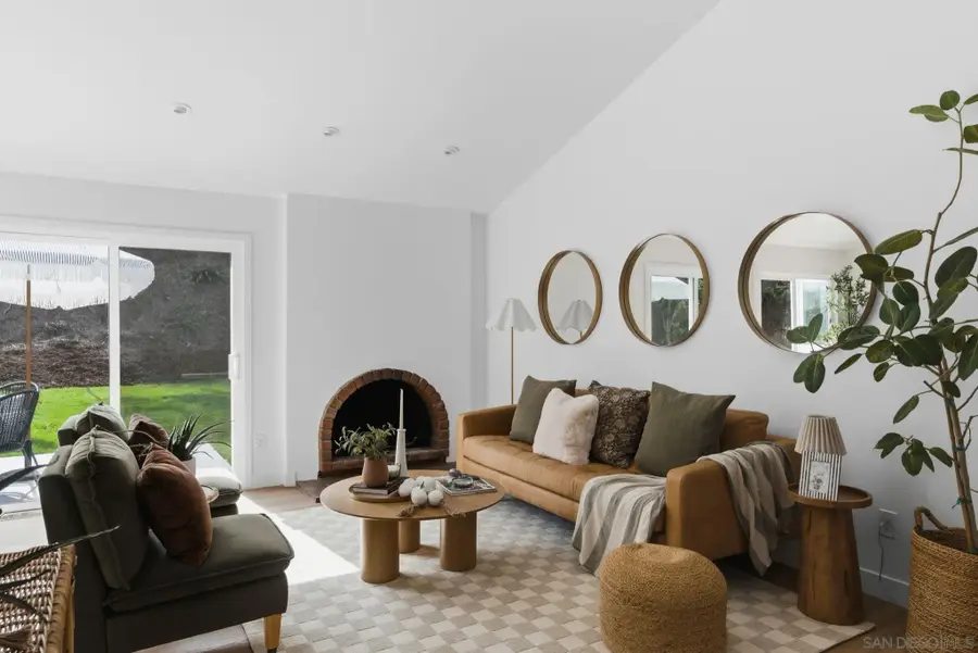 725 Santa Florencia, Solana Beach, CA 92075 - #3