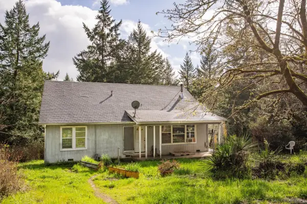 9897 Dyerville Loop Rd, Myers Flat, CA 95554