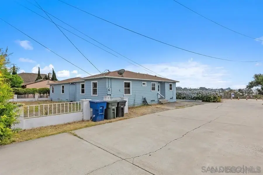 160 N Del Mar Ave, Chula Vista, CA 91910 - #2