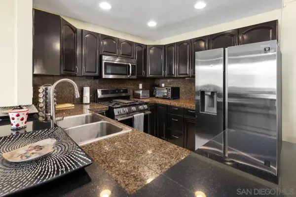 4049 Carmel View Rd #75, San Diego, CA 92130