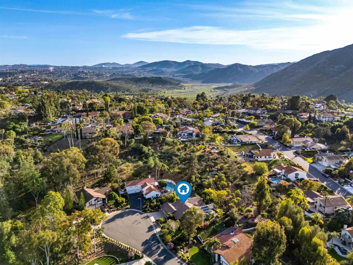 352 Calle Bonita, Escondido, CA 92029 - #1