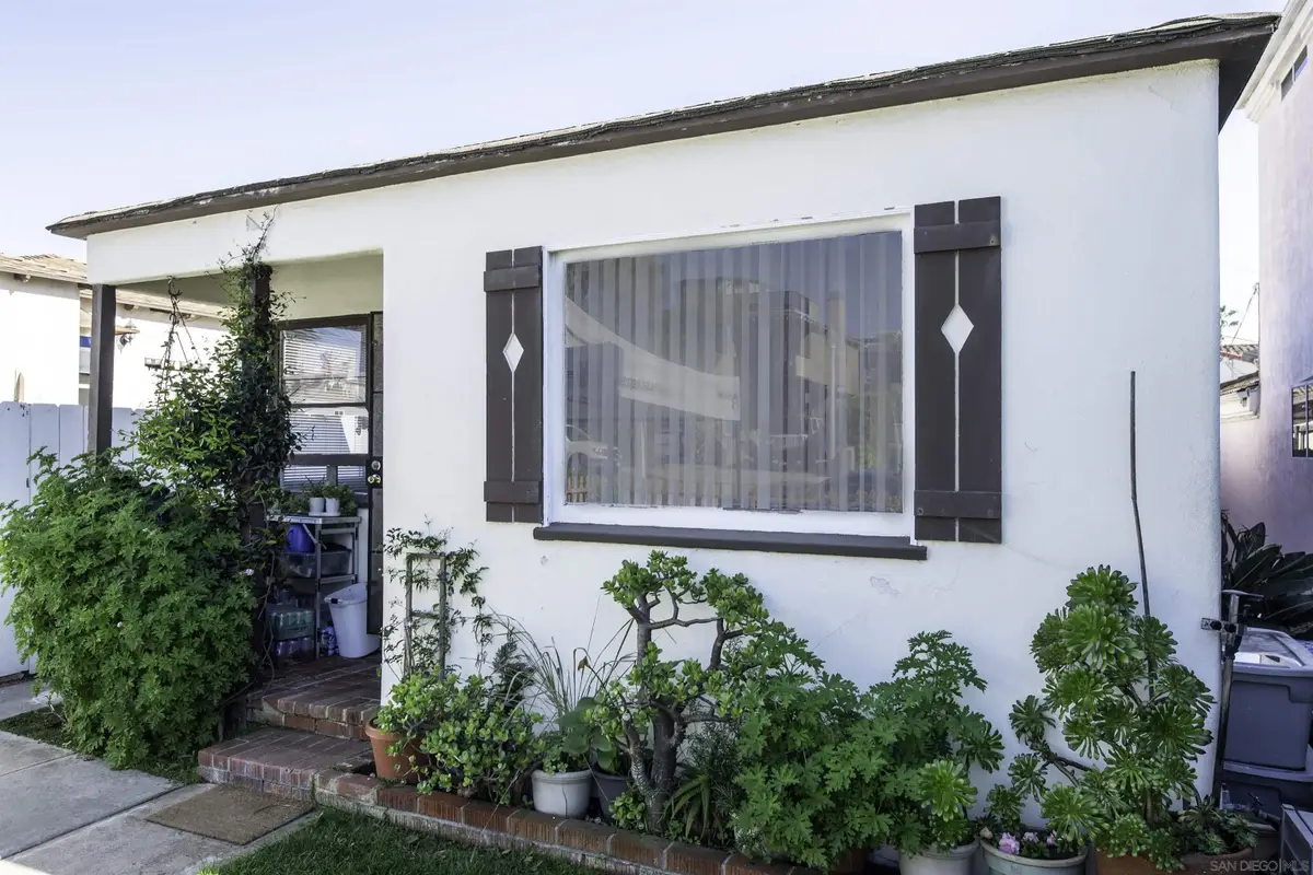 721-23 Law St, San Diego, CA 92109 - #1