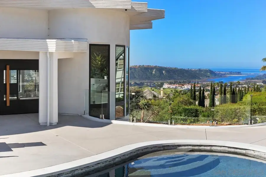 7215 El Fuerte St, Carlsbad, CA 92009 - #3