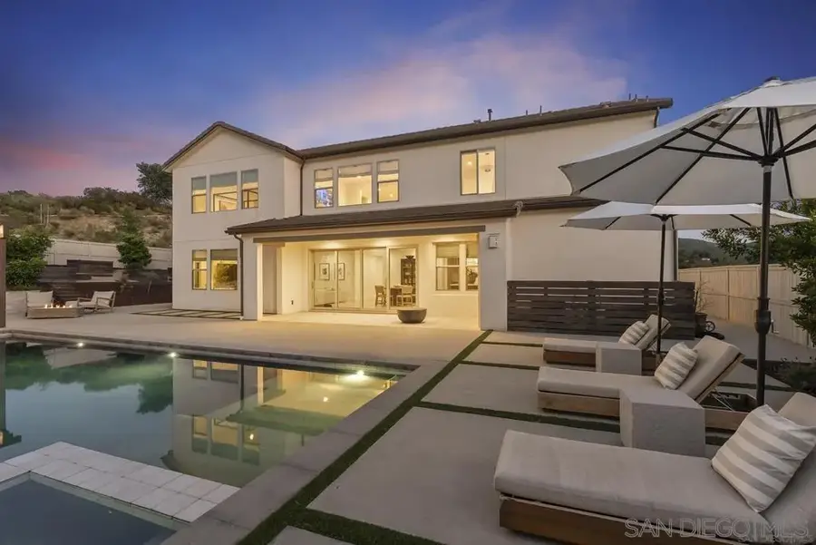 2984 Hayloft Pl, Escondido, CA 92029 - #2