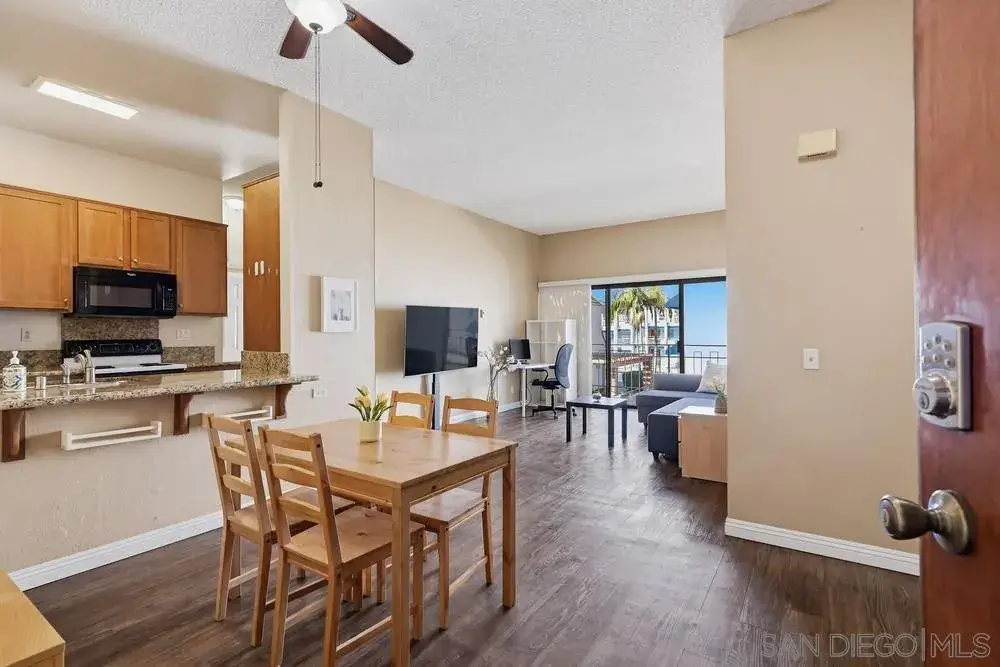 8324 Regents Rd #2E, San Diego, CA 92122 - #1