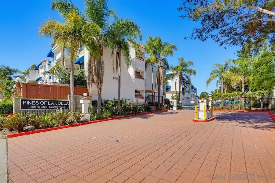 8324 Regents Rd #2E, San Diego, CA 92122 - #2