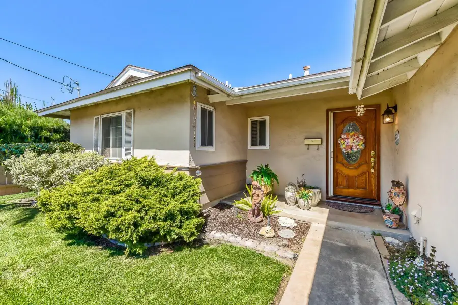 8376 Mono Lake Dr, San Diego, CA 92119 - #2