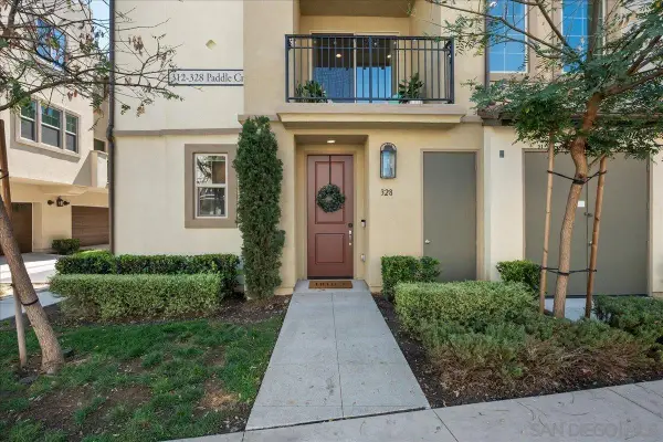 328 Paddle Ct, Santee, CA 92071
