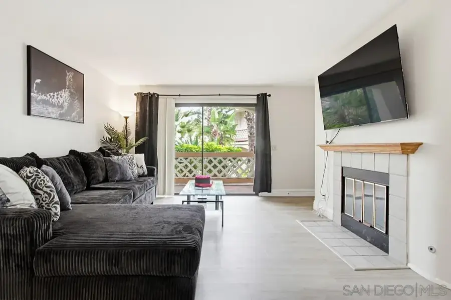 9418 Twin Trails Dr #102, San Diego, CA 92129 - #3