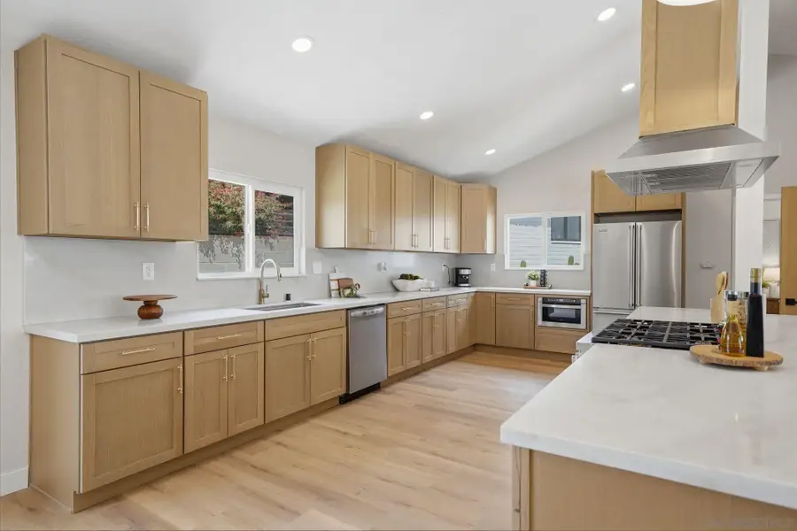 3344 Goldfinch St, San Diego, CA 92103 - #3