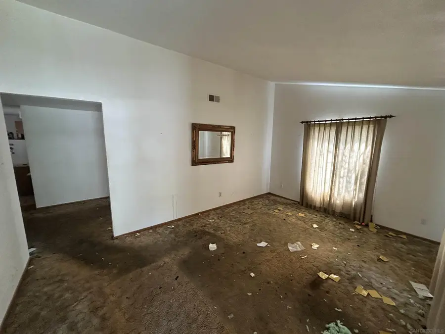 3164 Carr Dr, Oceanside, CA 92056 - #2